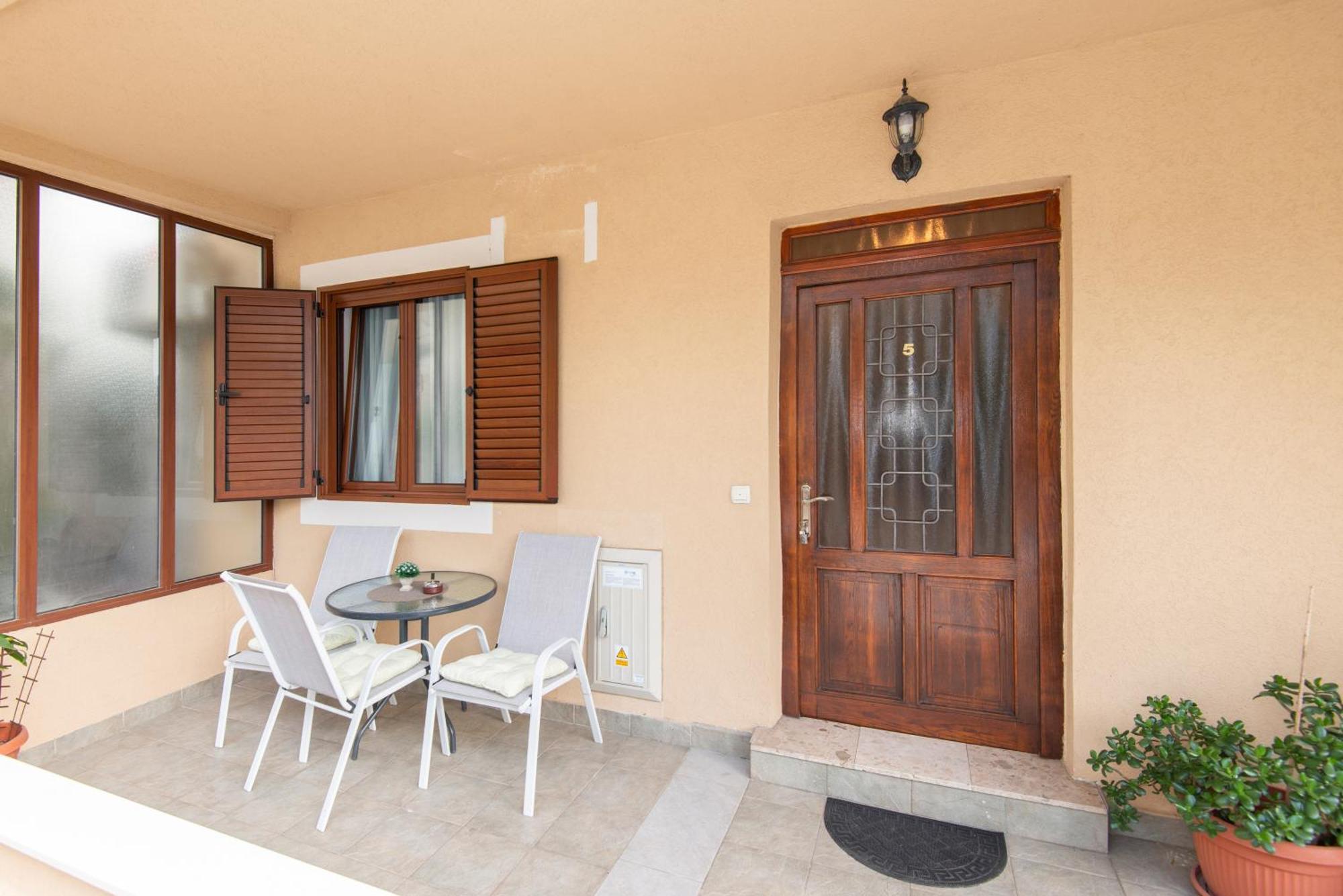 Apartments Kiki Kotor Exterior photo